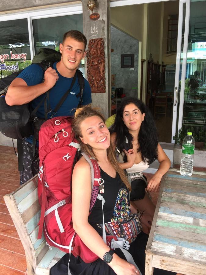 Phangan Barsay Hostel Thongsala Exteriör bild