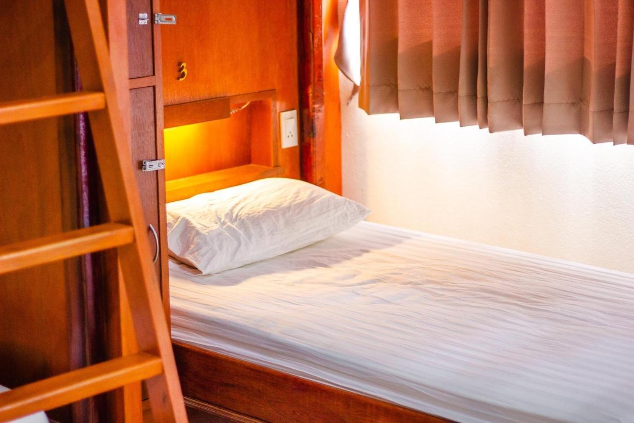 Phangan Barsay Hostel Thongsala Exteriör bild