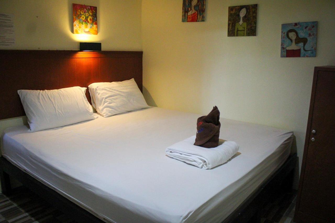 Phangan Barsay Hostel Thongsala Exteriör bild